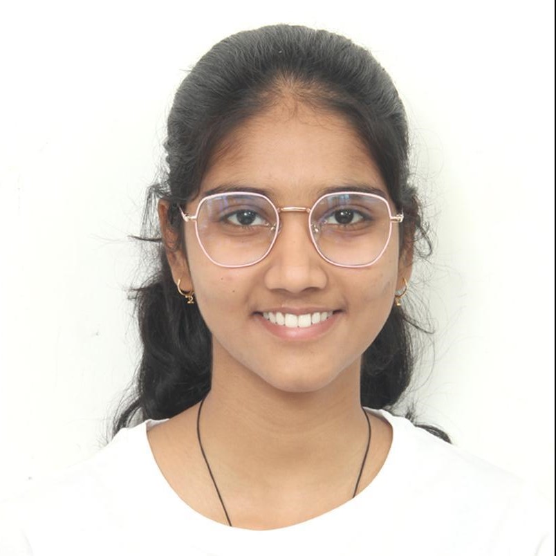 IPS topper Mahima Soni